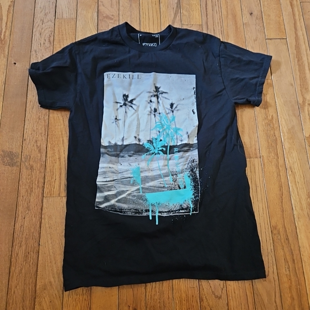 Ezekiel Clothing Men's T-Shirt Palm Tree Short Sleeve Crewneck Tee  Black Small